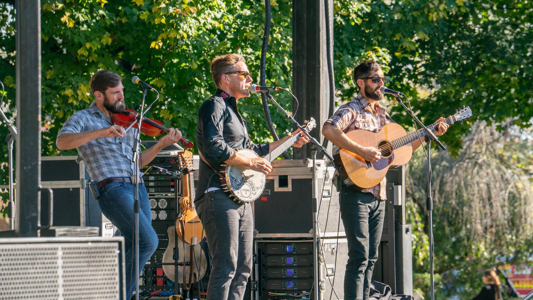 The Steel Wheels jamming