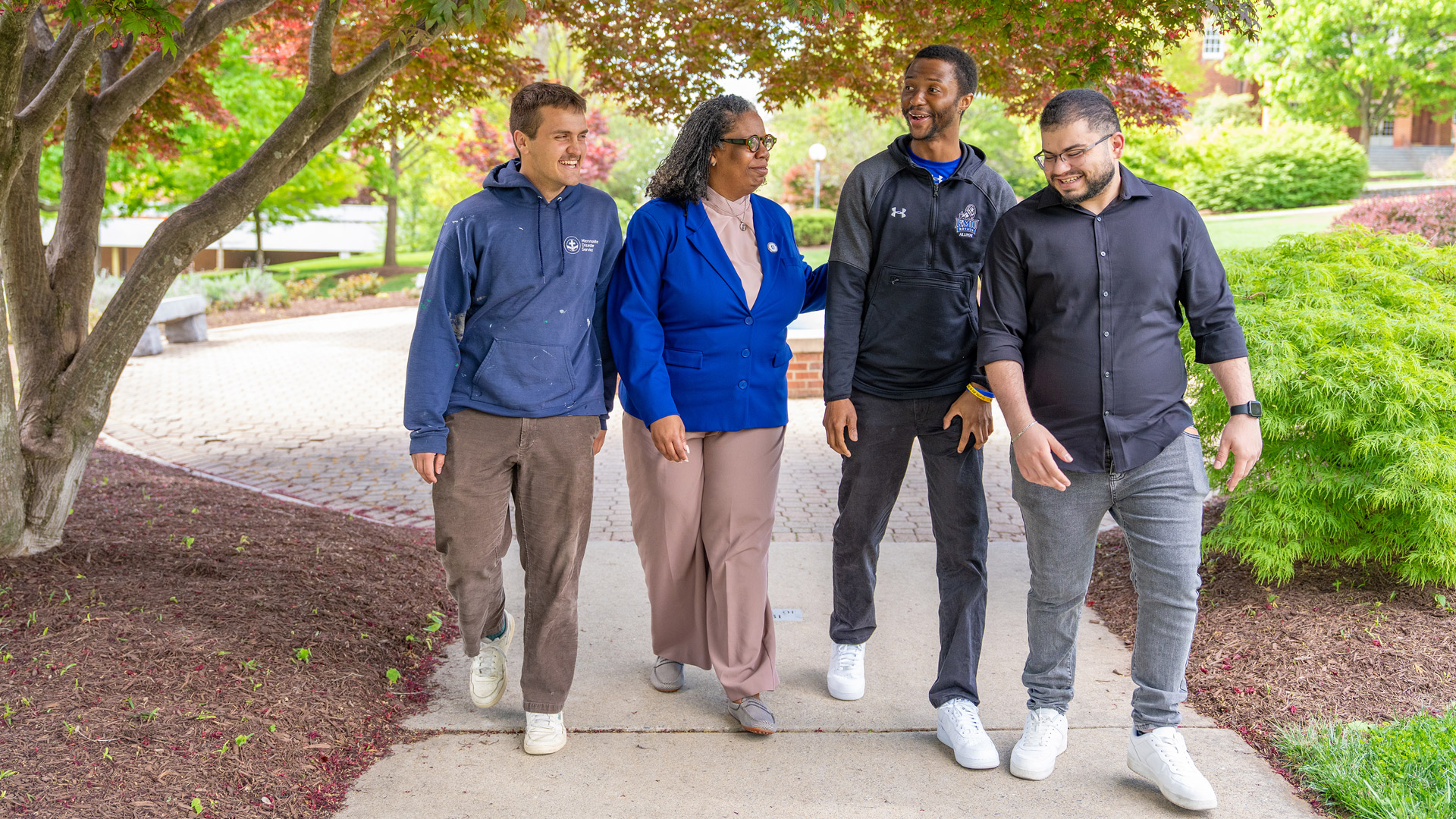 President Dycus speaking with students President Dycus speaking with students