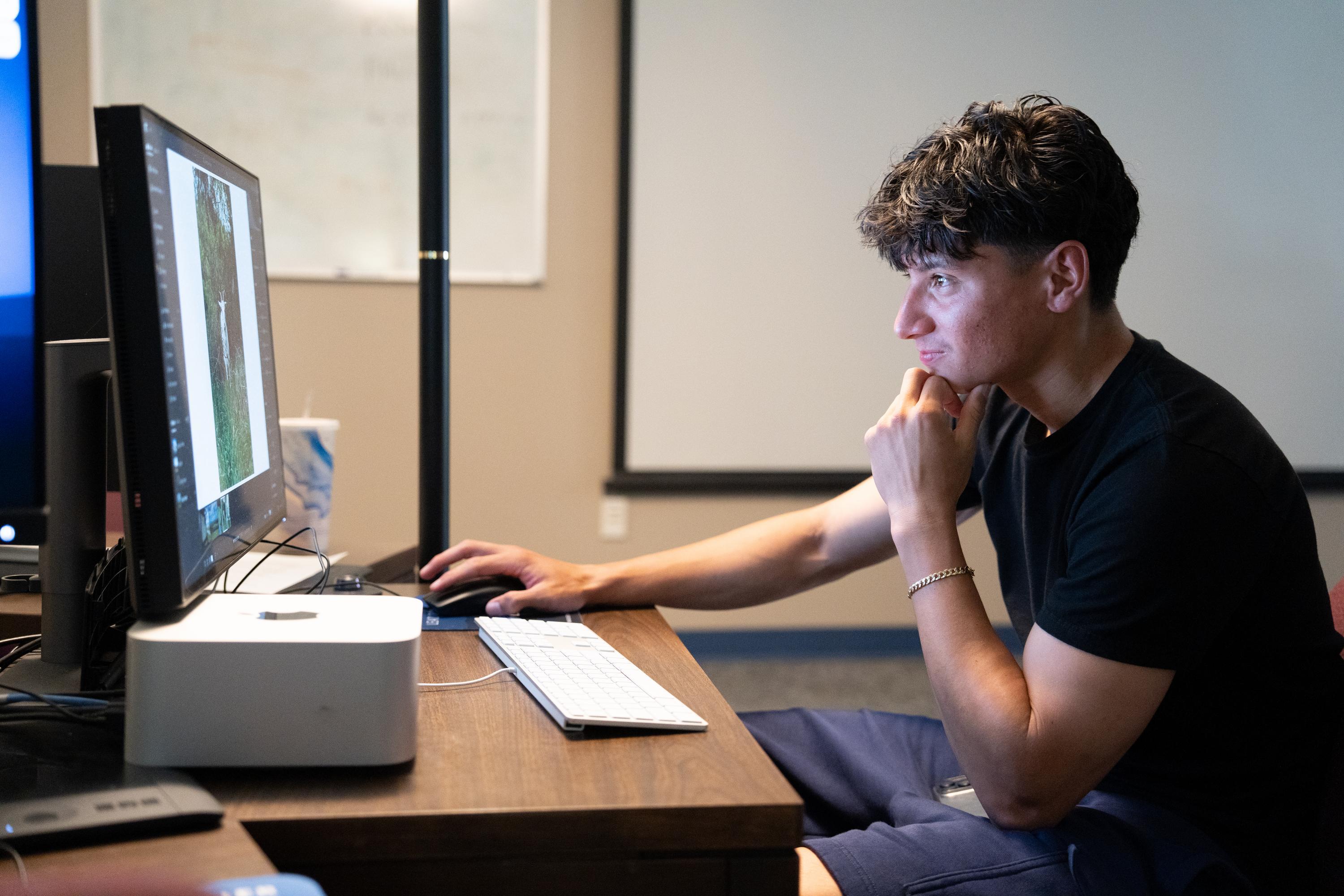 Mac lab, digital media